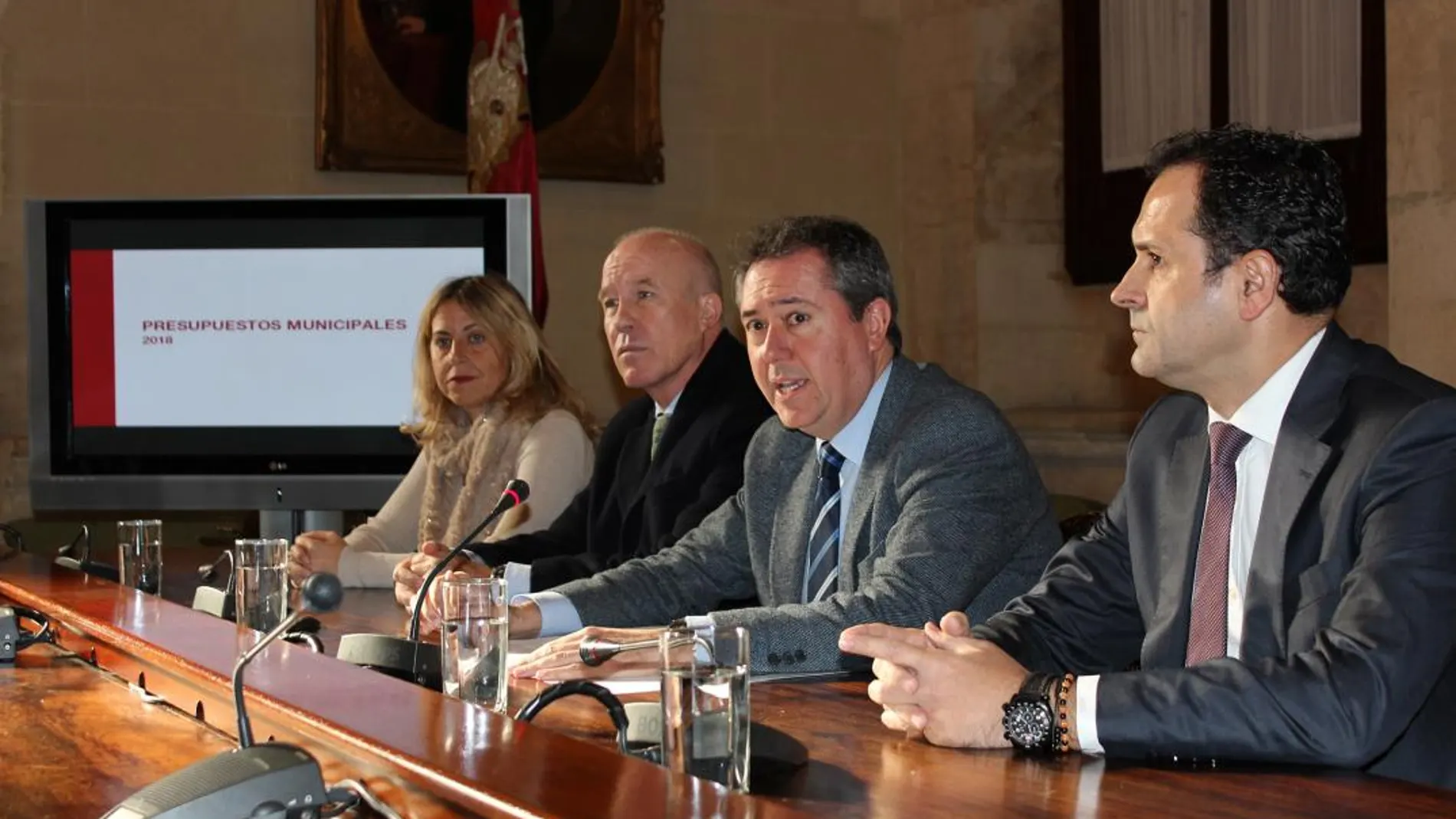 Juan Espadas durante la presentación de las cuentas municipales
