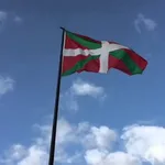 La Ikurriña es la bandera oficial del País Vasco