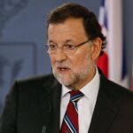 Mariano Rajoy, durante la rueda de prensa que ha ofrecido junto al primer ministro británico, David Cameron.