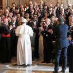Los embajadores y los demás representantes diplomáticos ovacionaron ayer al Papa Francisco