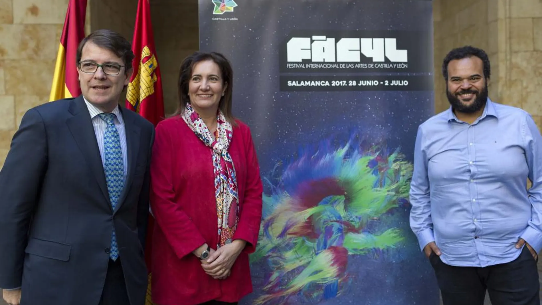 El alcalde Alfonso Fernández Mañueco, la consejera María Josefa García Cirac y Carlos Jean presentan el Fàcyl