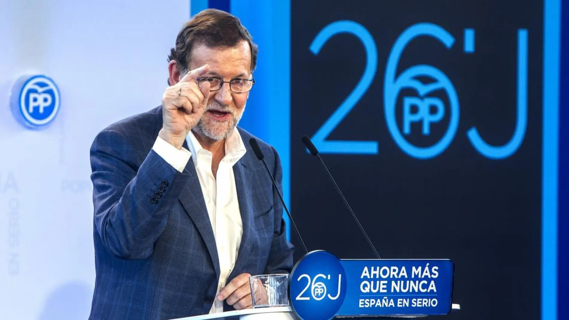 Mariano Rajoy en un momento de su intervención en la clausura un foro sobre paz y convivencia de los populares vascos y entrega del Premio Pedrosa