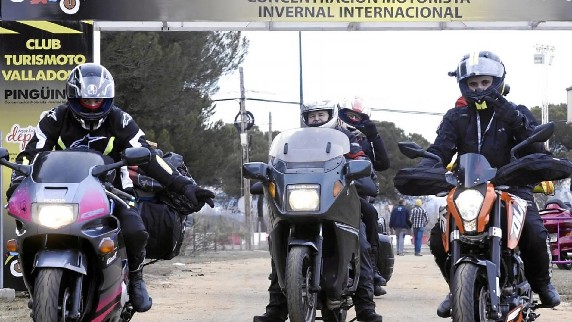 Panel de entrada para dar la bienvenida a los participantes