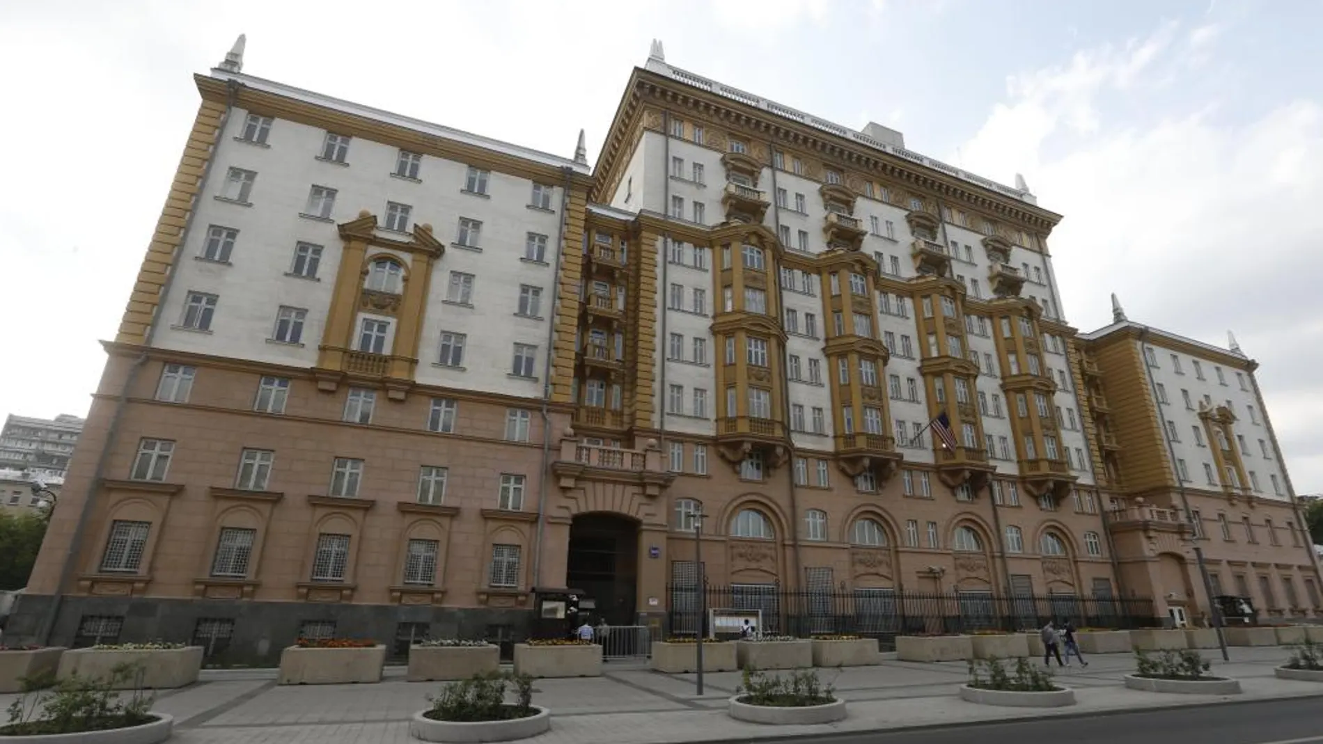 Vista del edificio de la embajada estadounidense en Moscú (Rusia).