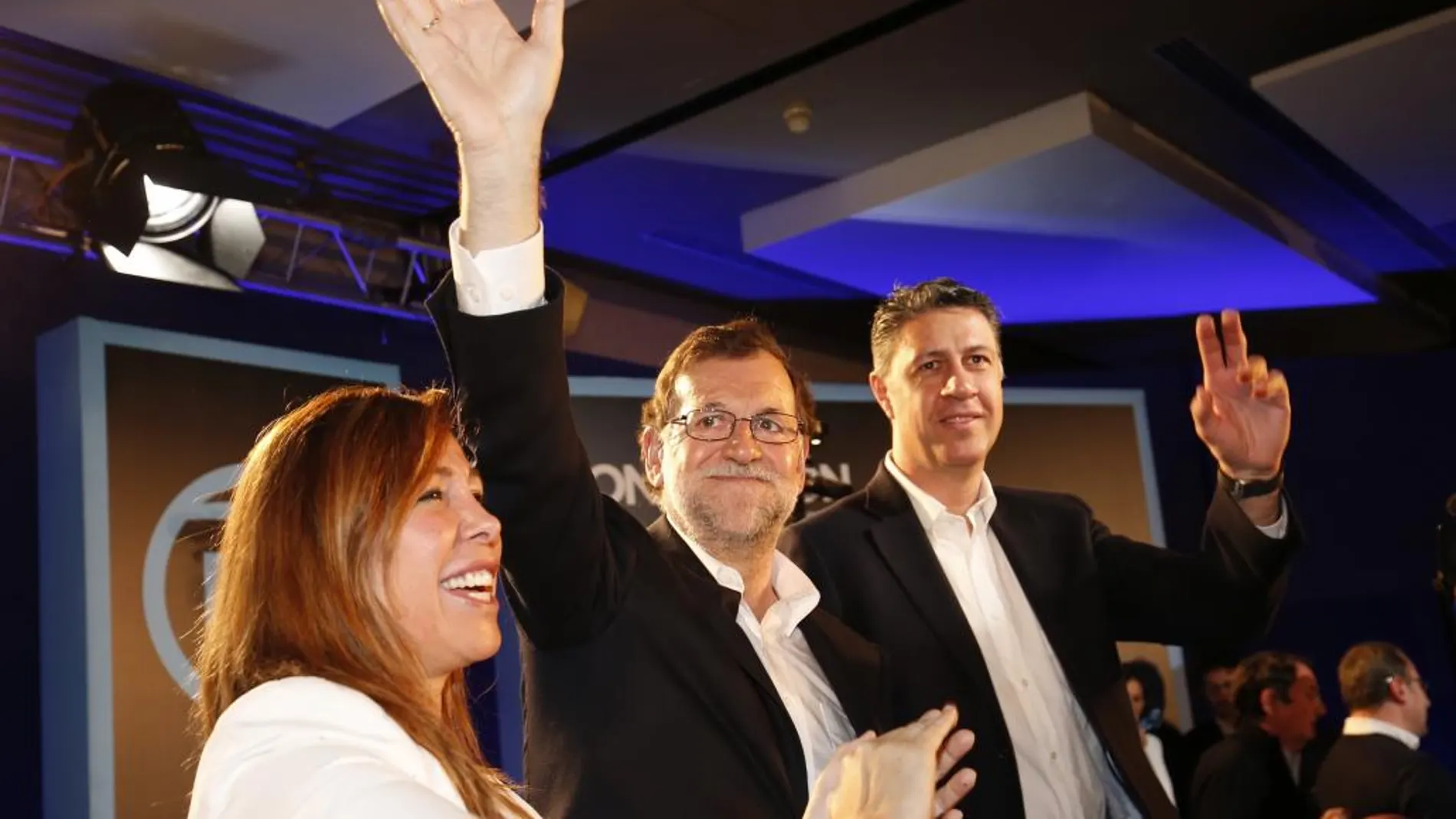 Mariano Rajoy con Xavier García Albiol y Alicia Sánchez Camacho durante la clausura de la conveción sobre el "pacto por el fortalecimiento institucional"