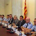 La nueva cúpula del departamento de Interior de la Generalitat celebró ayer su primera reunión con los mandos de los Mossos d’Esquadra