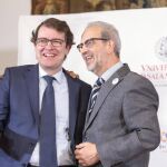 El alcalde de Salamanca, Alfonso Fernández Mañueco junto al rector de la USAL, Daniel Hernández Ruipérez