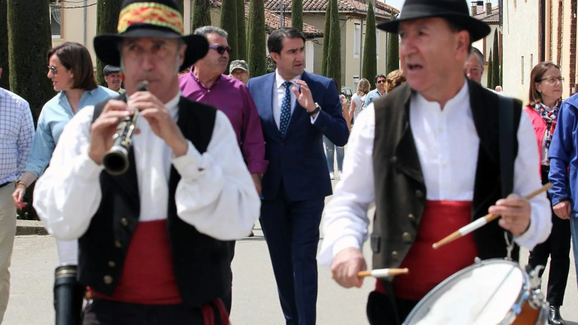 El consejero Juan Carlos Suárez-Quiñones asiste al certamen de Cerezales del Condado