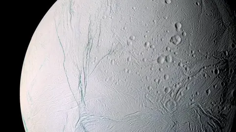La luna Encélado