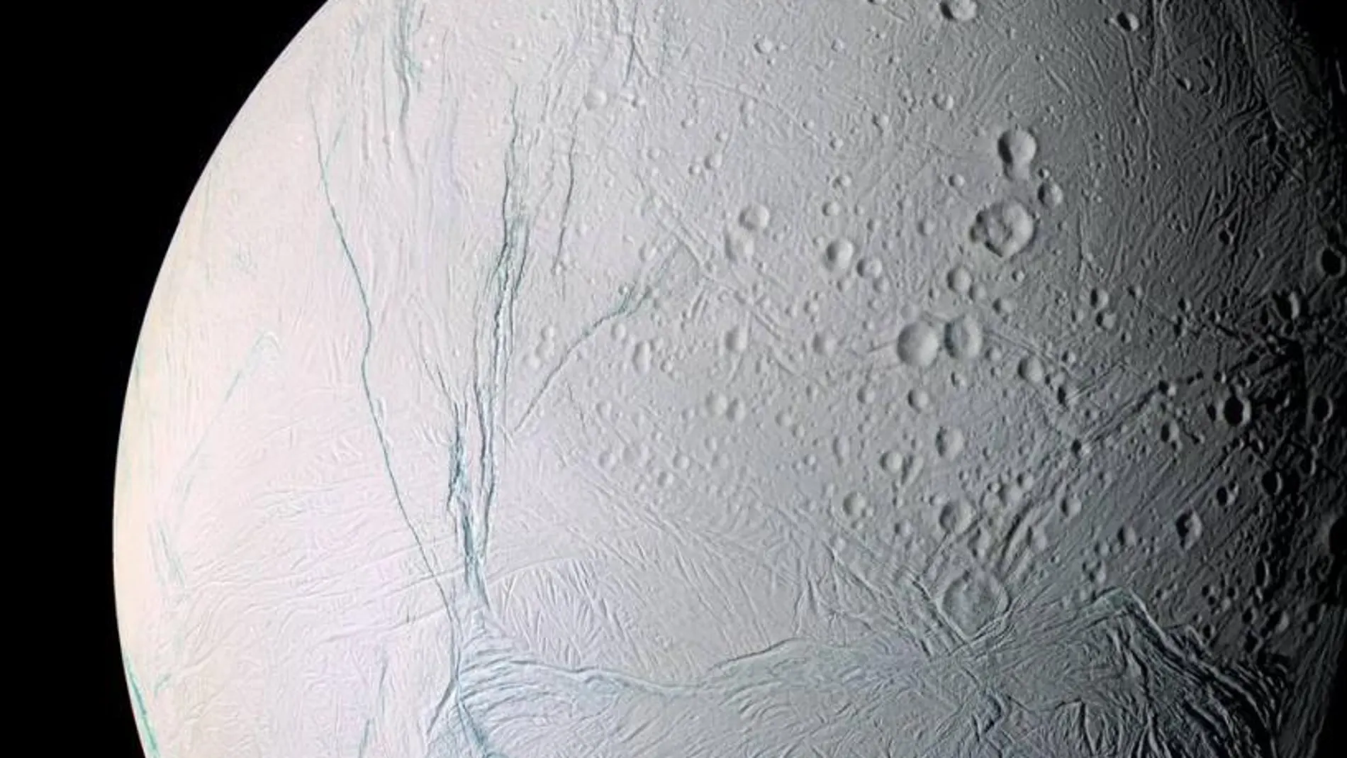 La luna Encélado