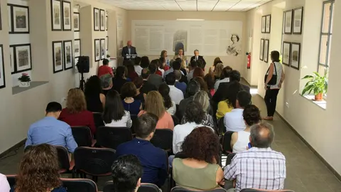 Entrega de becas el año pasado en el Centro Cultural Escuelas Nuevas de El Pedroso