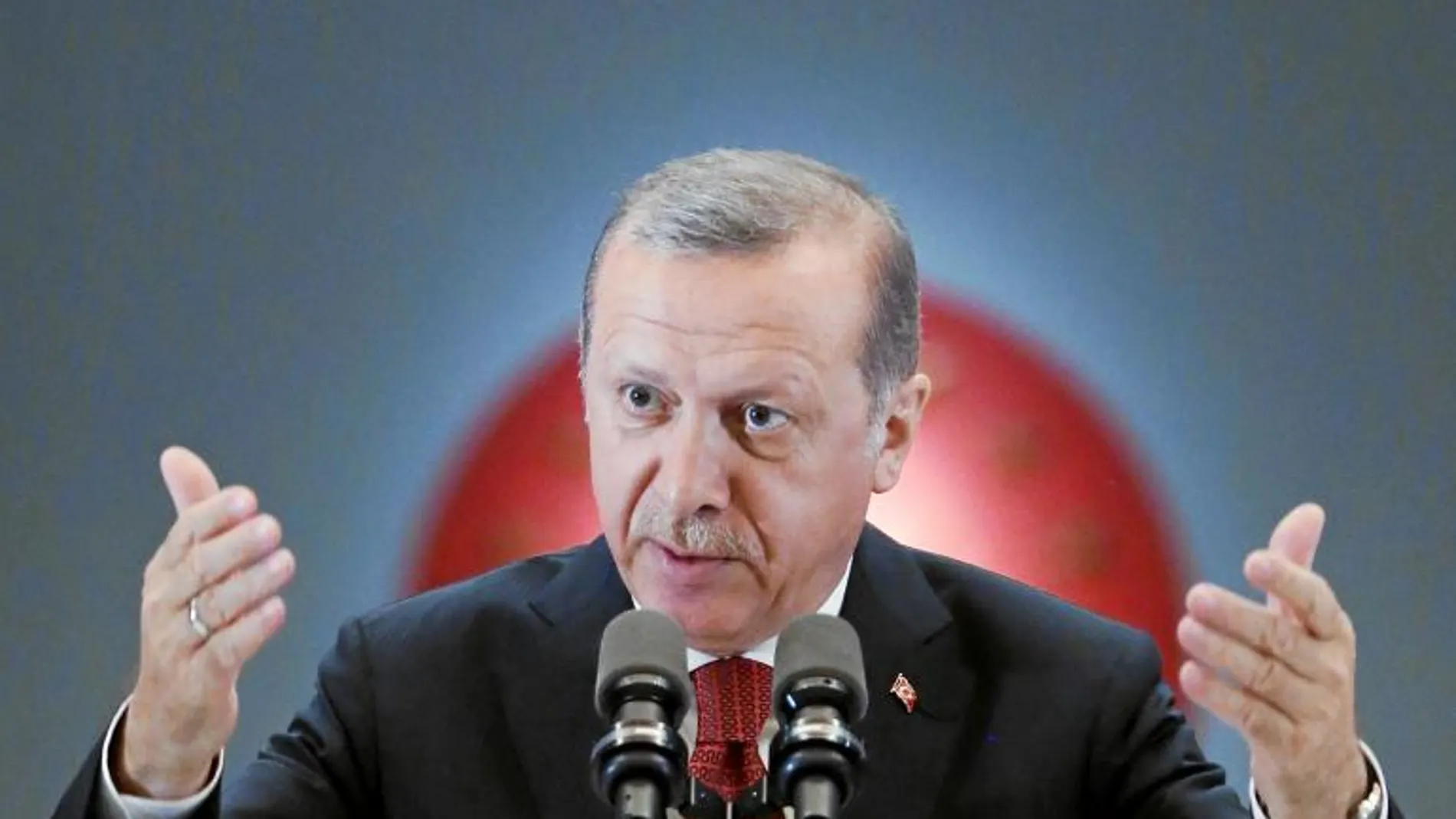 El presidente turco, Recep Tayyip Erdogan, ha reforzado el control sobre el Poder Judicial y la Prensa