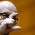 Cristóbal Montoro, durante su intervención en la sesión de control al Gobierno.