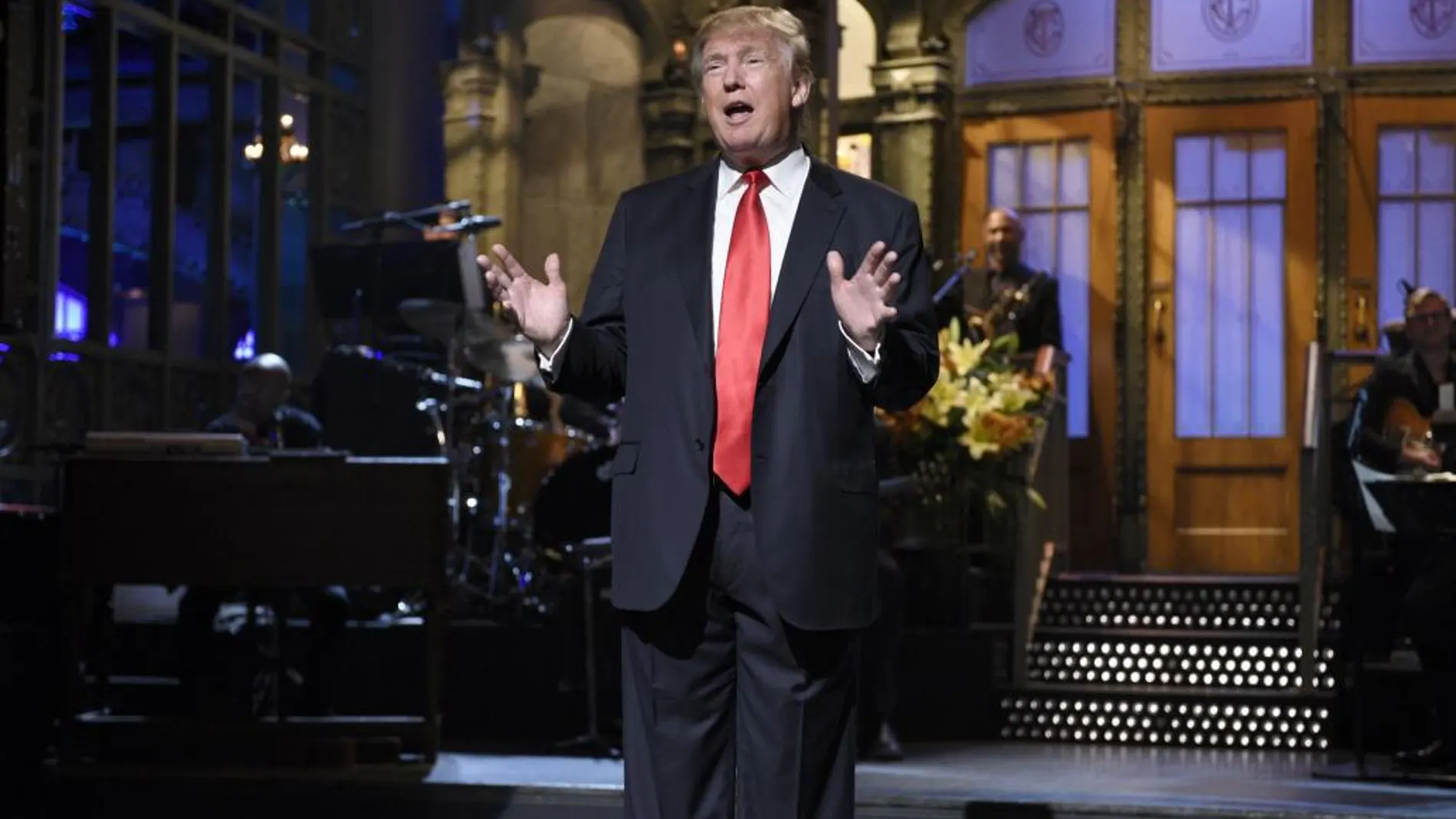 Donald Trump participa en el programa "Saturday Night Live"
