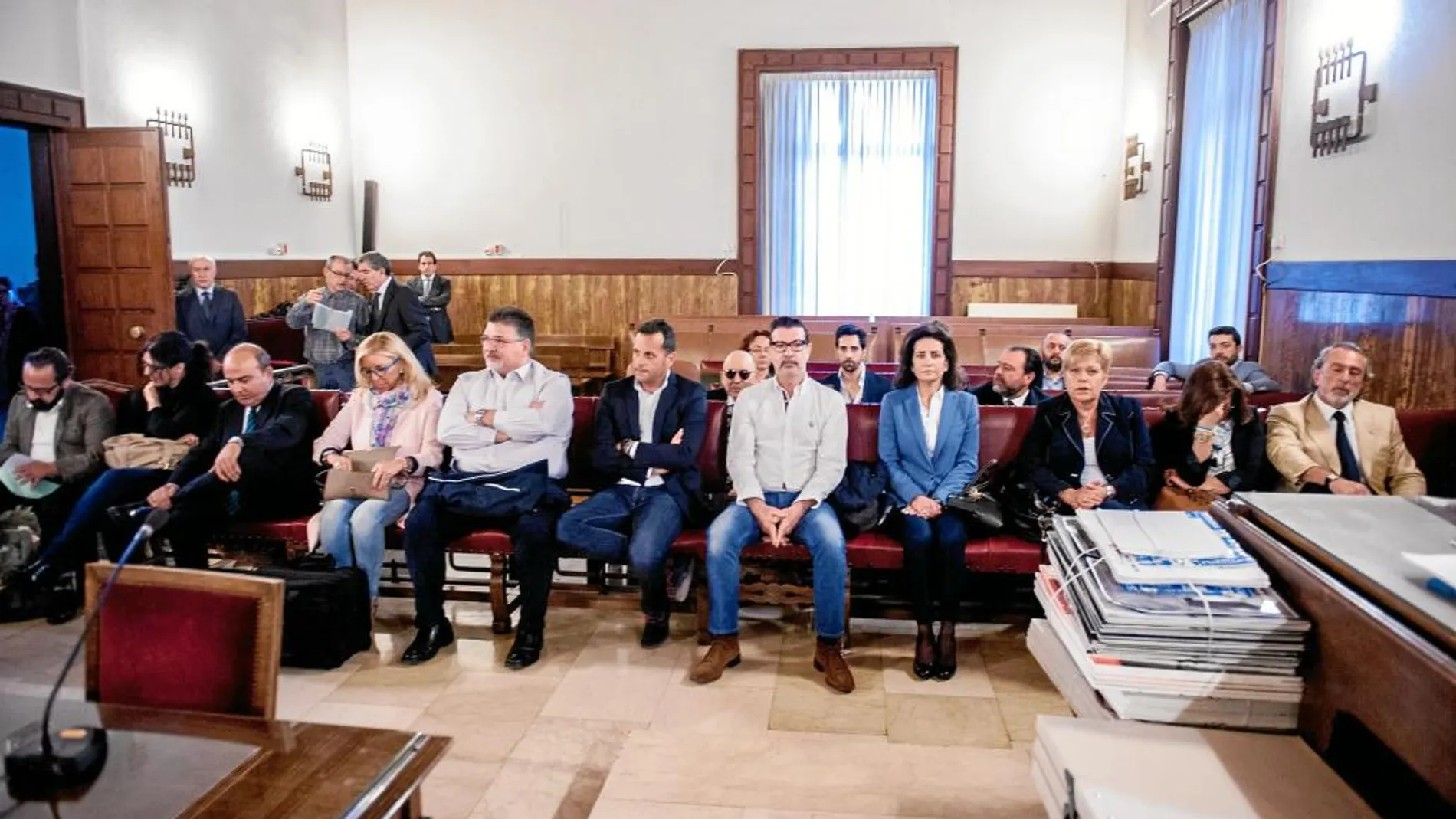 Trece acusados se sientan en el banquillo por eta pieza de Gürtel