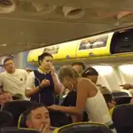  Expulsadas un grupo de chicas de un vuelo de Liverpool a Alicante por comportarse «como animales»