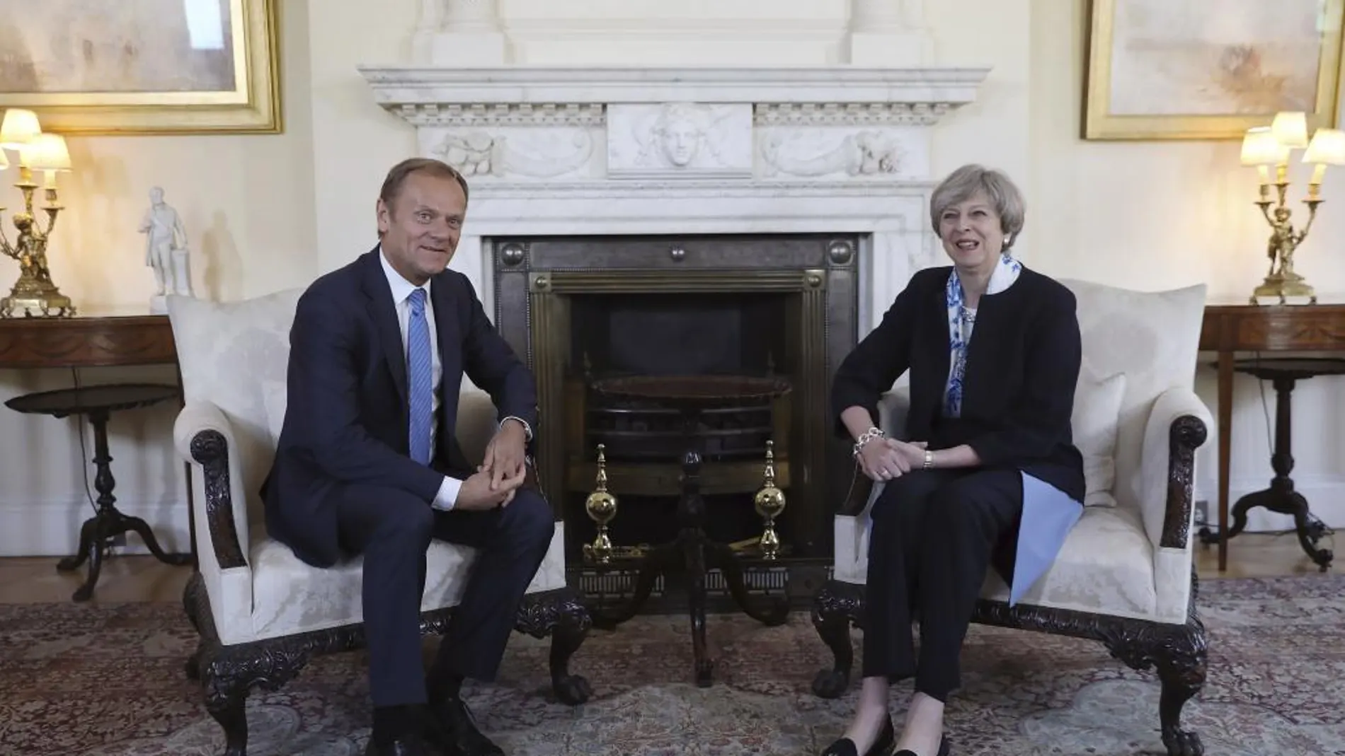 Theresa May y Donald Tusk durante su reunión en el 10 de Downing Street