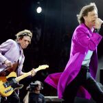 Los componentes del grupo británico "The Rolling Stones", Mick Jagger (i) y Keith Richards