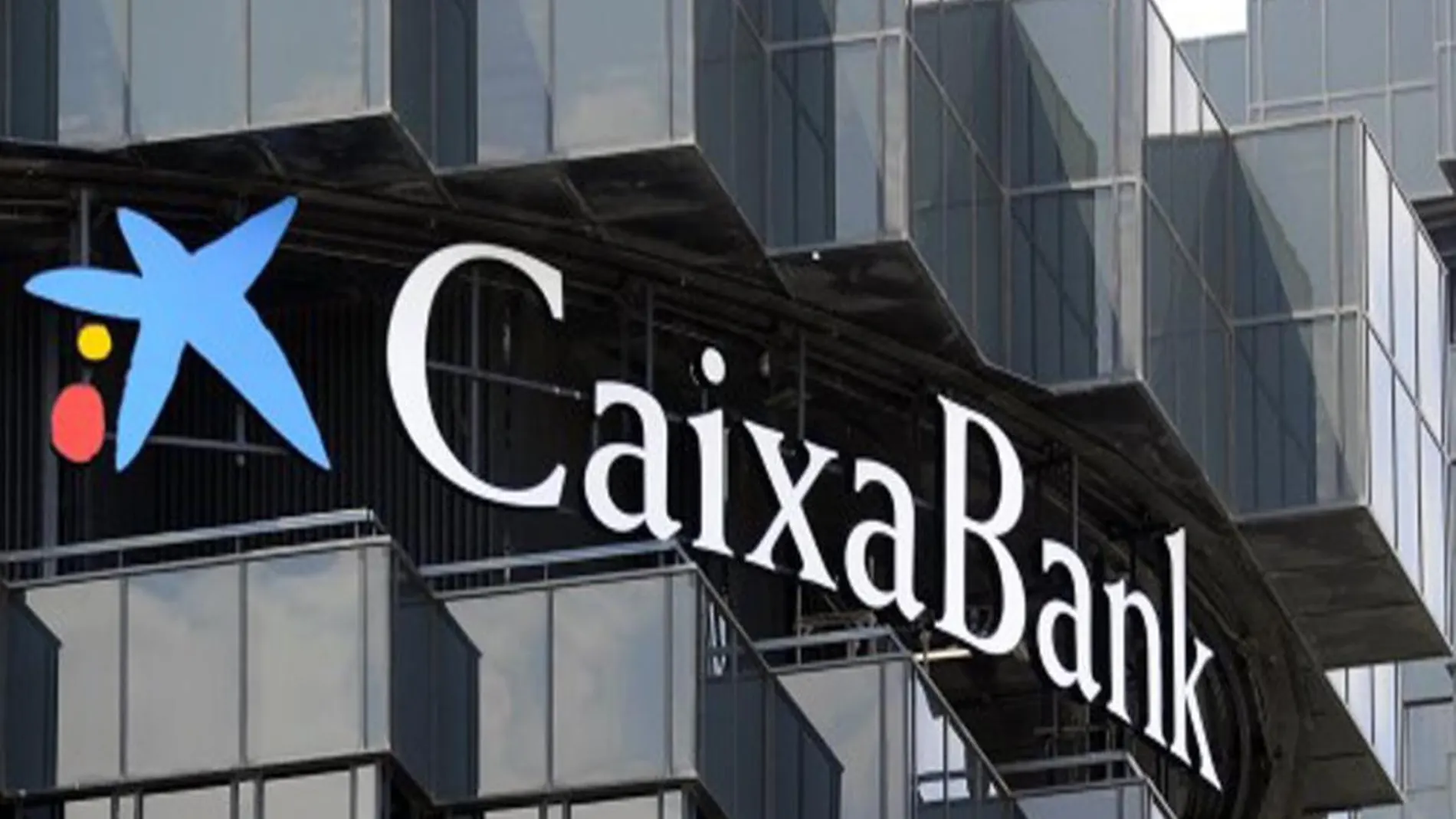 CaixaBank devuelve 210 millones de euros en cláusulas suelo a 47.000 clientes