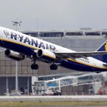 Ryanair retrasa hasta enero la introducción de las nuevas normas de equipaje