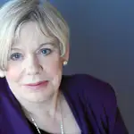  Karen Armstrong: «Las religiones se utilizan como chivo expiatorio»