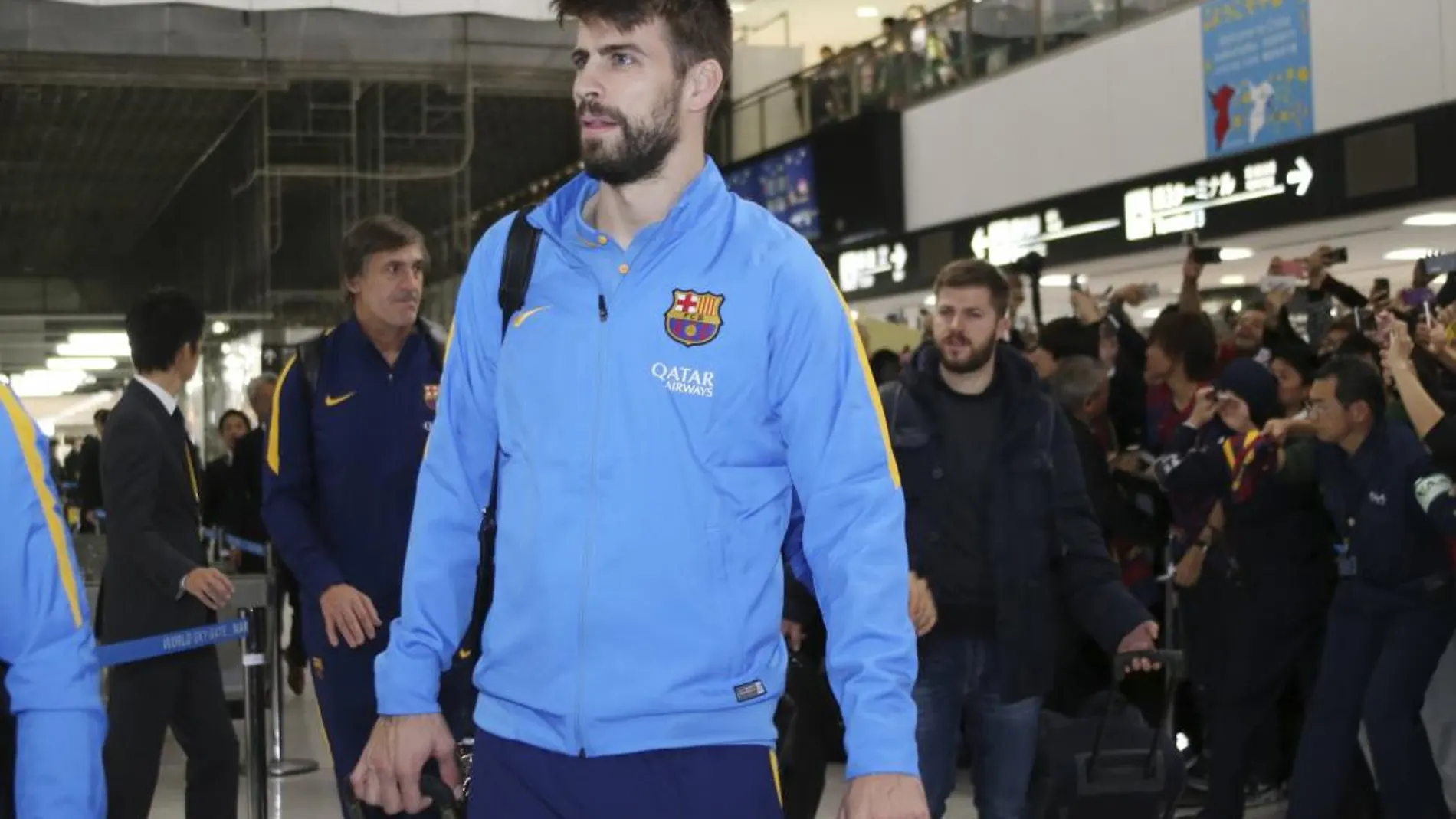 Gerard Piqué el pasado lunes en el aeropuerto de Narita, cerca de Tokio