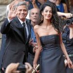 George Clooney y su esposa, Amal, están entre los famosos que apoyan la candidatura de Hillary