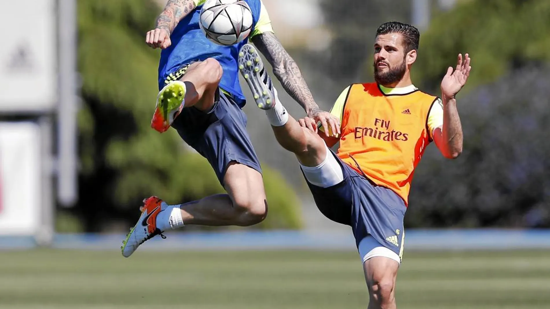Sergio Ramos y Nacho, en el entrenamiento de ayer