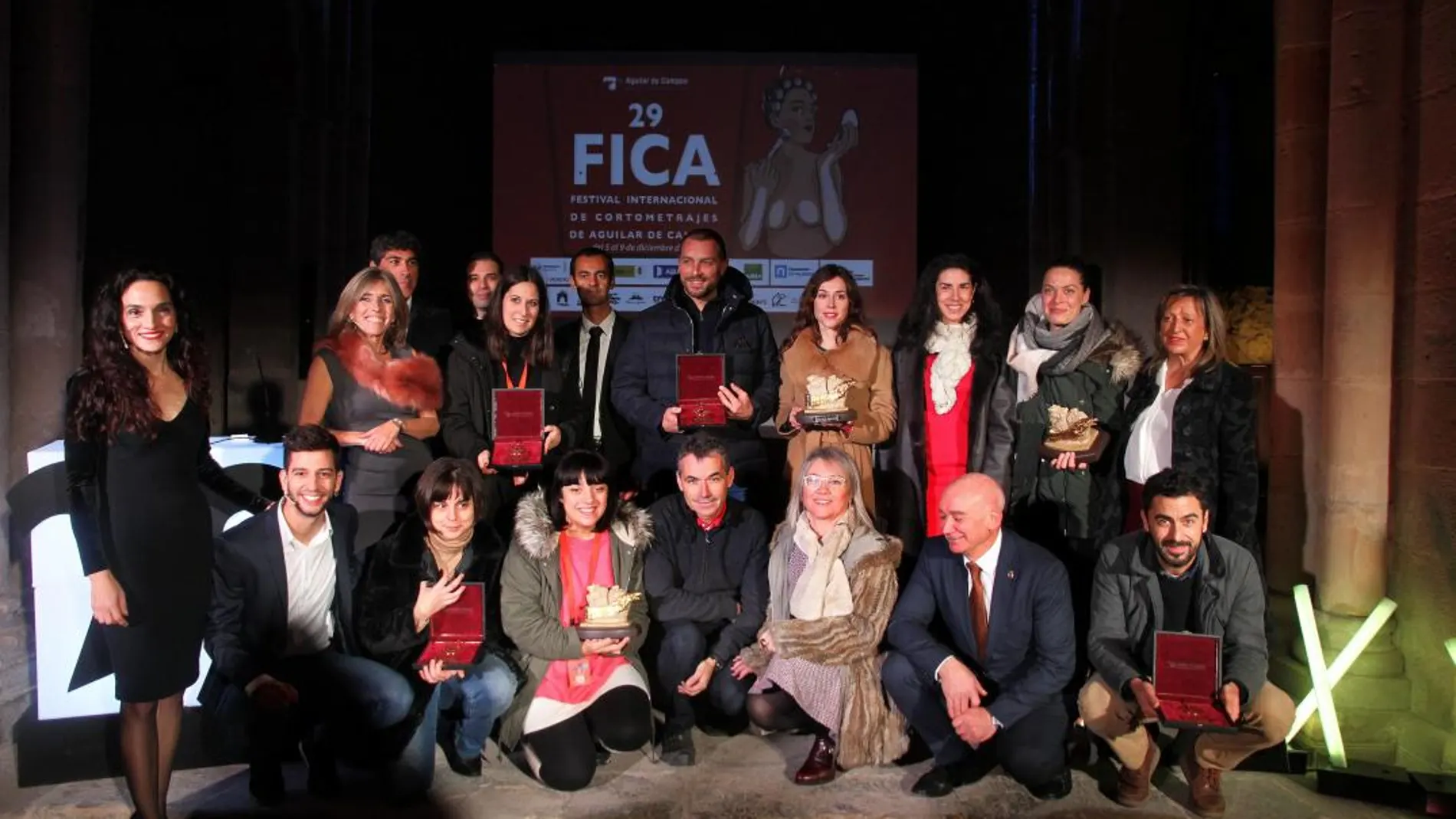 Foto de familia de los premiados