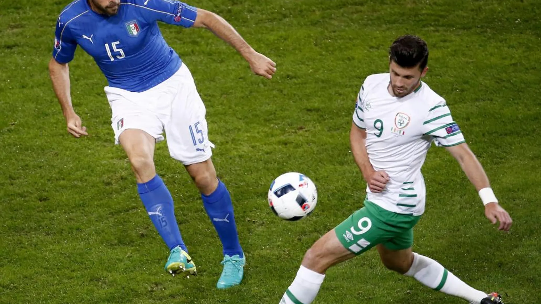 Irlanda se aferra a la Eurocopa a costa de una Italia llena de suplentes