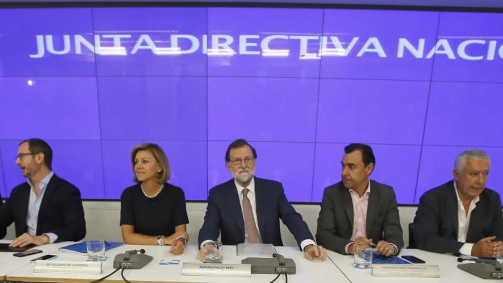 El presidente del Gobierno y del Partido Popular, Mariano Rajoy, preside la reunión hoy de la Junta Directiva Nacional del PP.