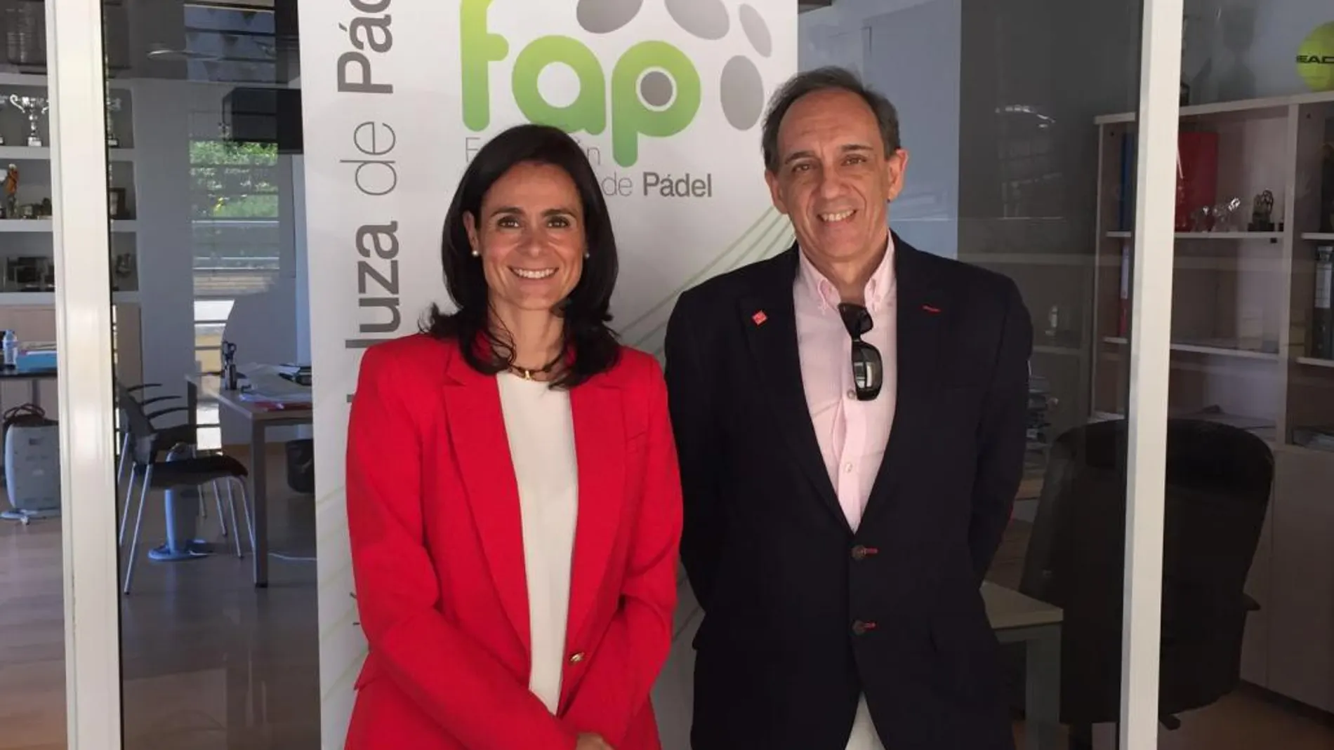 La Federación Andaluza de Pádel se vestirá de la marca deportiva Naffta