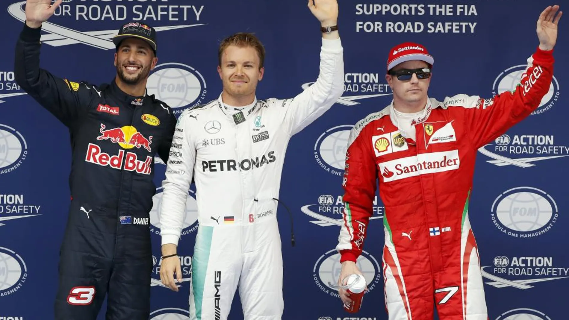 El alemán marcó el mejor tiempo. Ricciardo (Izq.) fue segundo por delante de Raikkonen (dcha.) y Vettel.