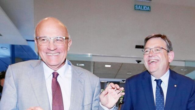 Josep Oliu y Ximo Puig, momentos antes de ofrecer las declaraciones