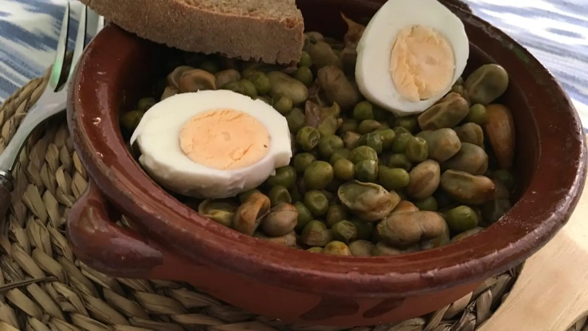 Cazuelita de guisantes y habitas