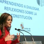 La presidenta de las Cortes, Silvia Clemente participa en la jornada «Aprendiendo a dialogar. Reflexiones sobre la Constitución» celebrada en el Parlamento regional