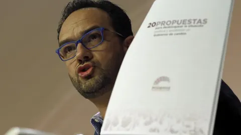 El portavoz parlamentario del PSOE, Antonio Hernando,