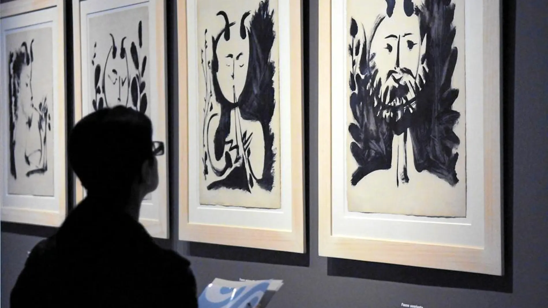 En la exposición de medio centenar de grabados se analiza la relación de Picasso con los personajes más oscuros de la mitología