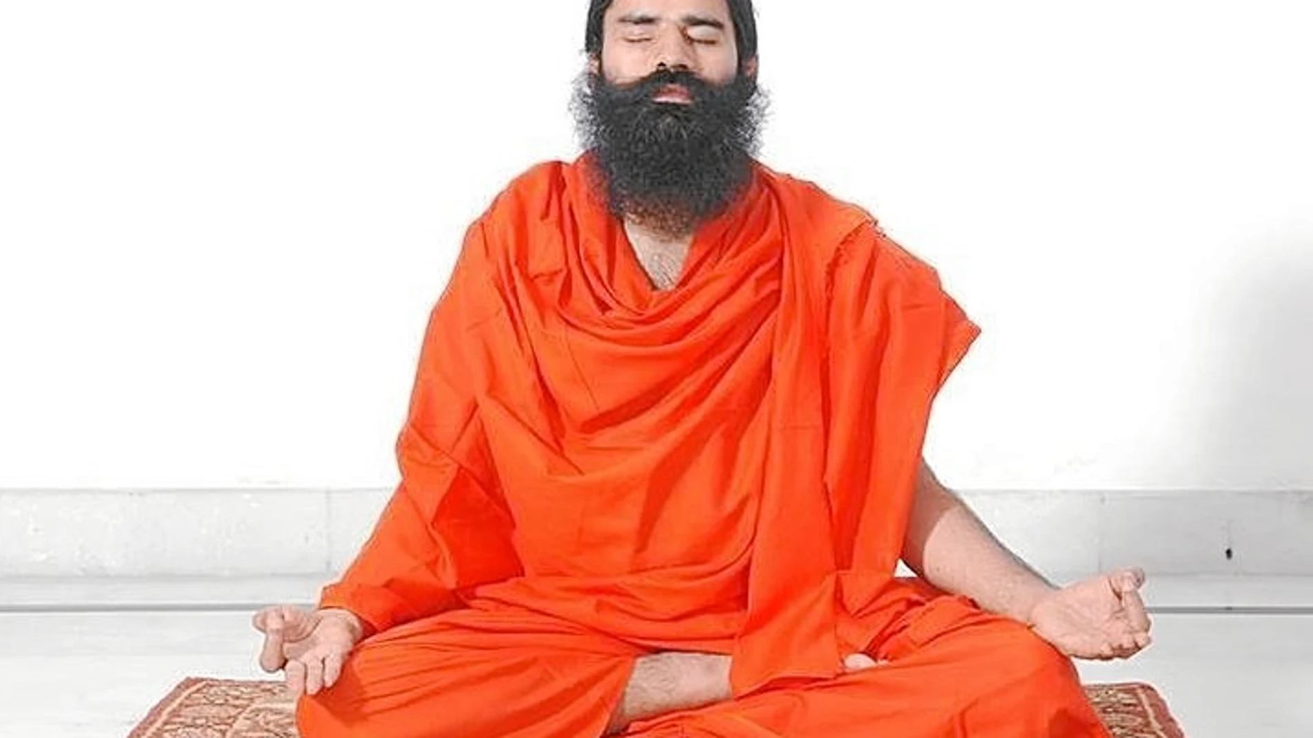 El gurú del yoga cuenta con el apoyo de Narendra Modi, el primer ministro indio
