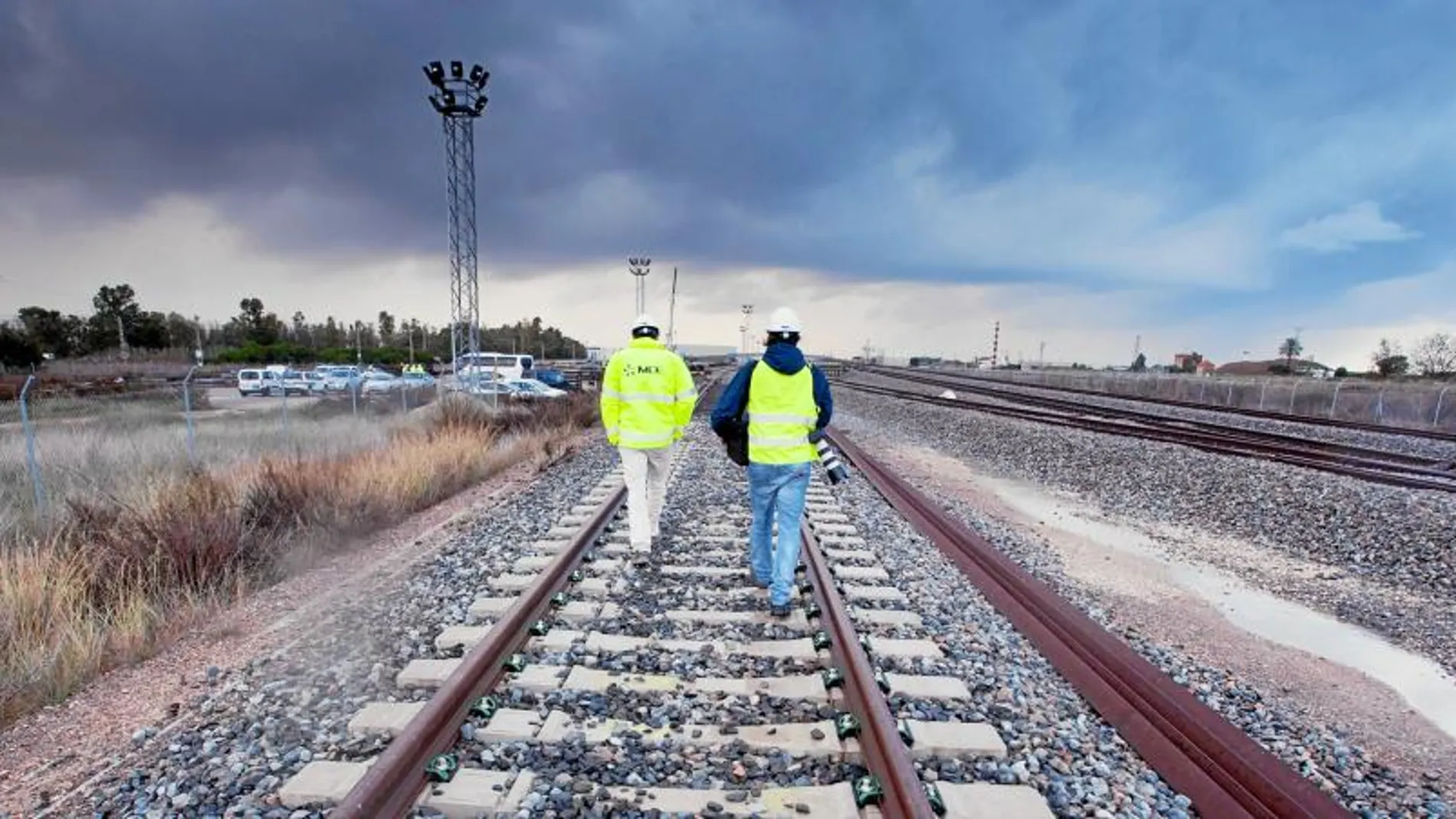 Imagan de las obras del tercer carril en las proximidades de la factoría Ford de Almussafes