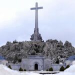 El monumento del Valle de los Caídos está coronado por una enorme cruz de 150 metros de altura