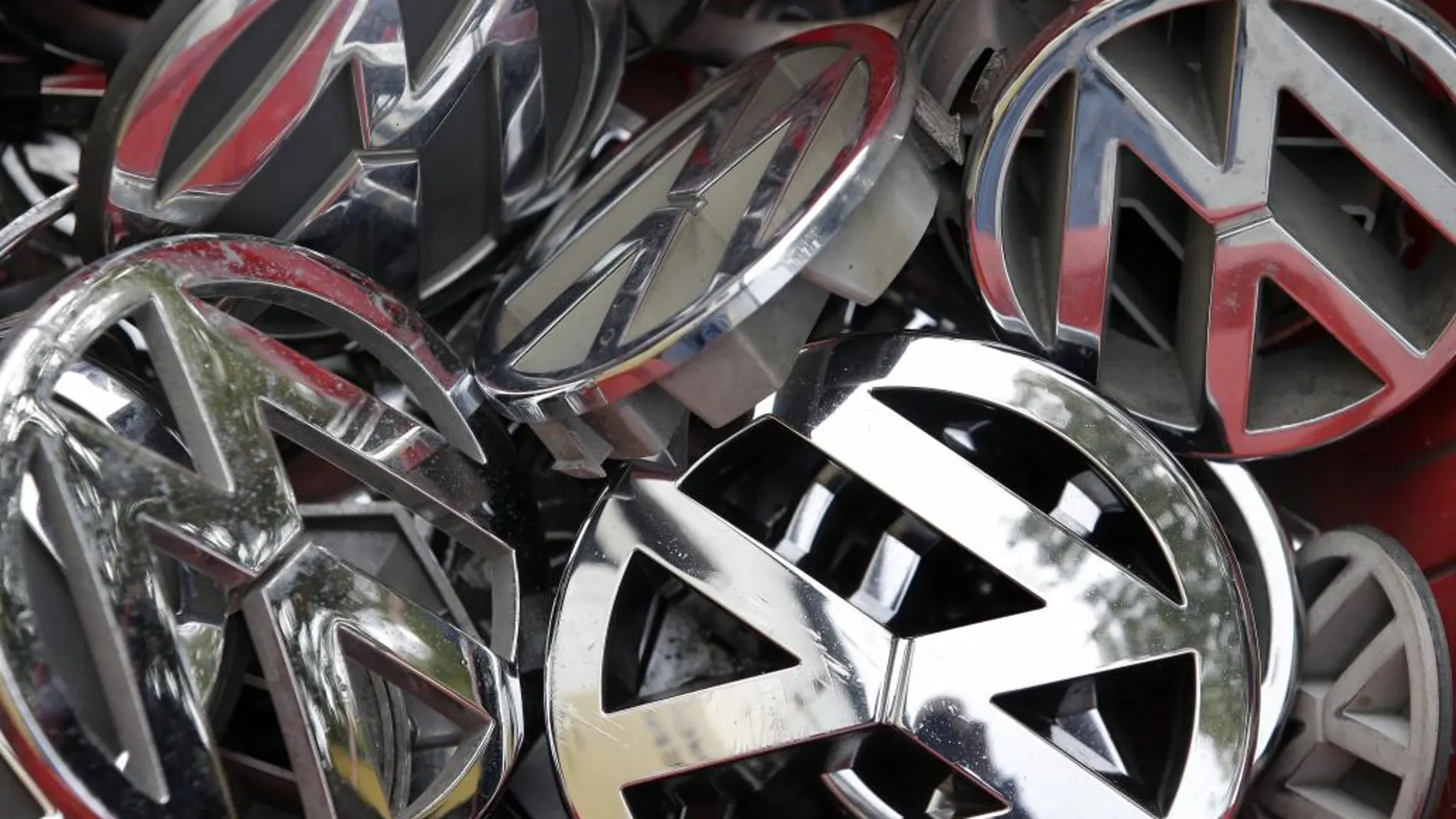 Un centenar de personas se querella contra Volkswagen en la Audiencia Nacional
