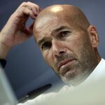 El técnico francés del Real Madrid, Zinedine Zidane, durante la rueda de prensa posterior al entrenamiento