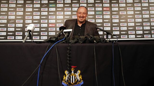 Rafael Benitez, durante la conferencia de prensa