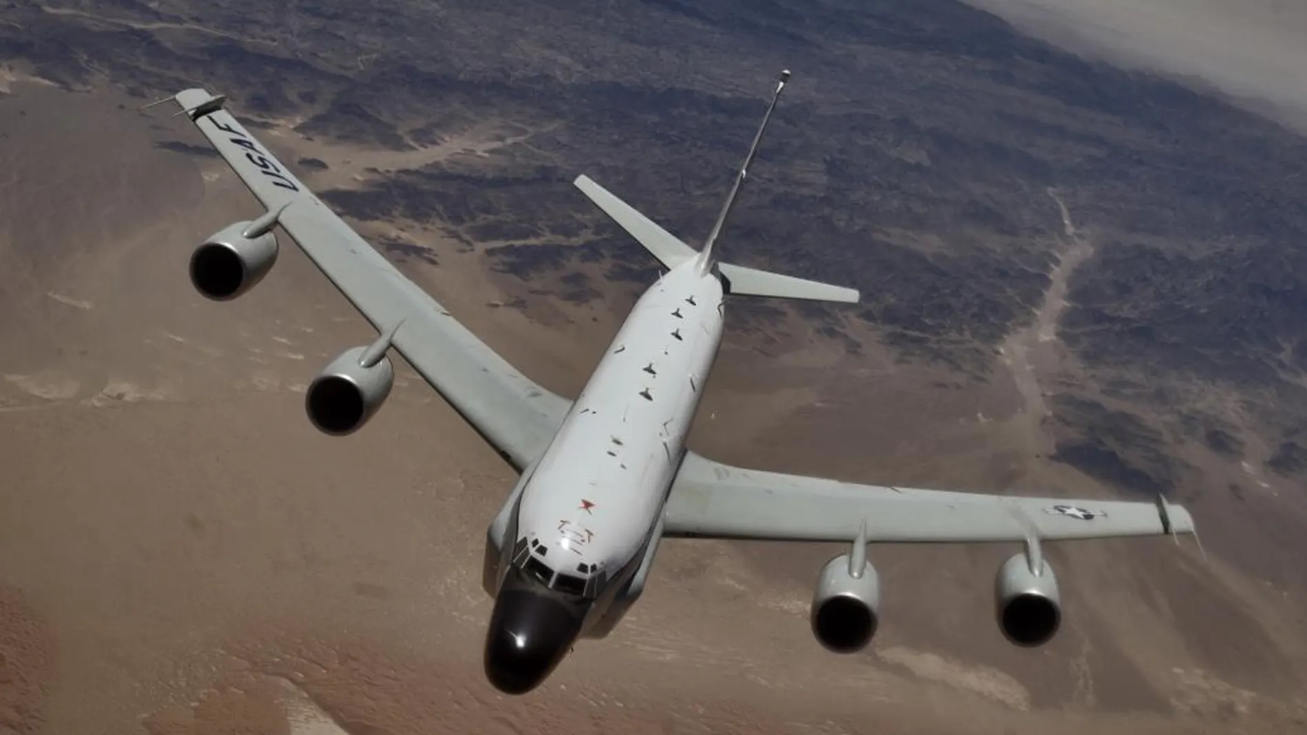 Imagen de un avión de reconocimiento RC-135 como el que habría sido interceptado hoy sobre el Báltico.