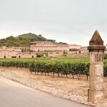 La bodega se sitúa al sur de La Rioja Alta