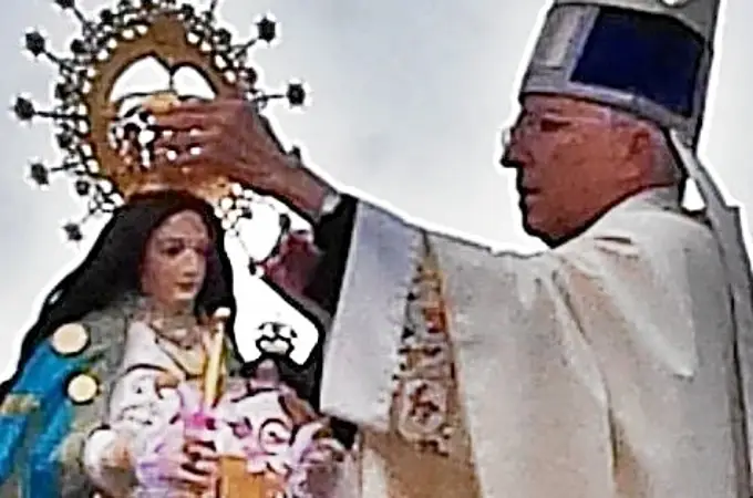 La juventud de Ávila pasea a hombros a su Virgen de las Vacas recién coronada
