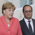 La canciller alemana, Angela Merkel, y el presidente francés, Francois Hollande