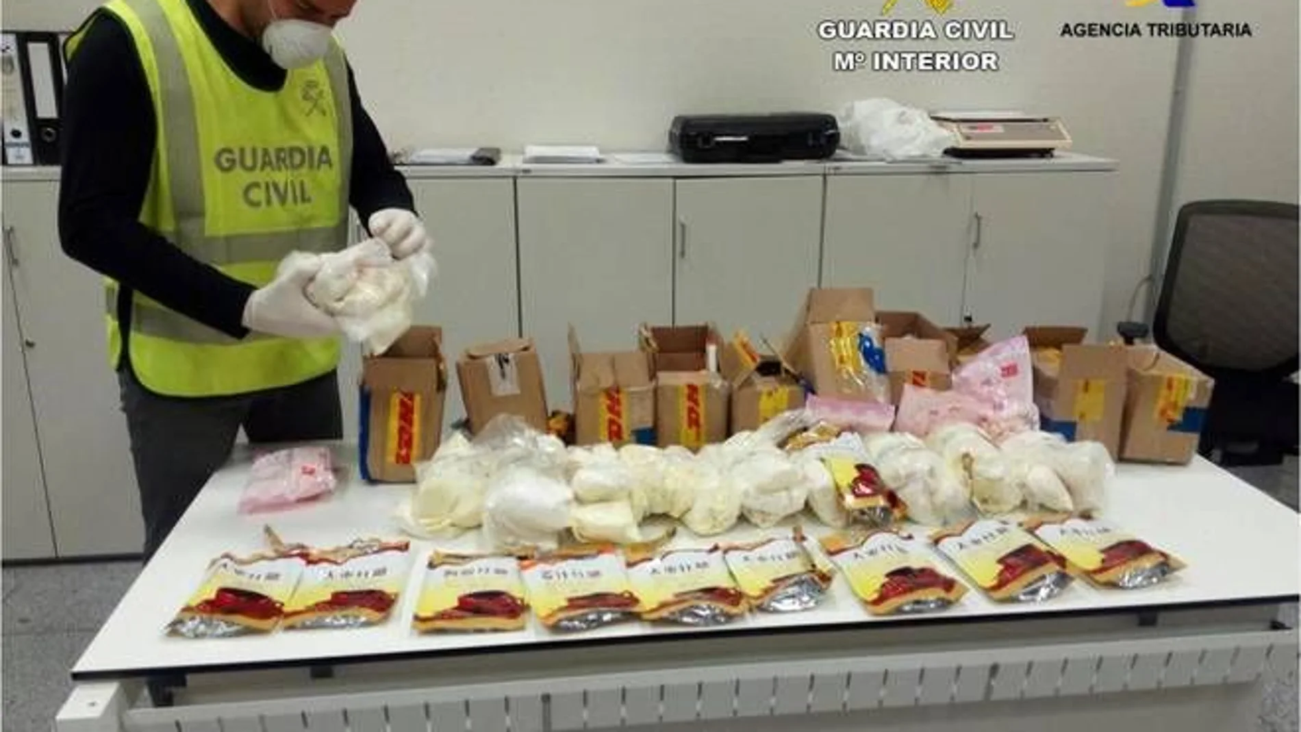 Imagen de la droga incautada en el aeropuerto de Alicante-Elche