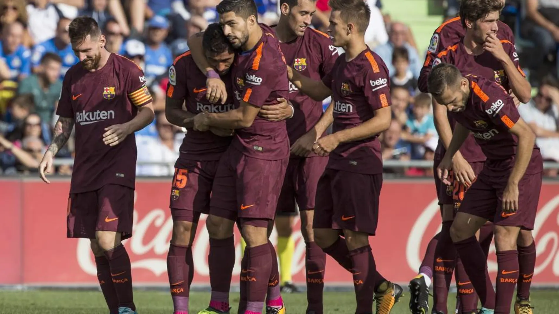 Paulinho (2i) celebra con sus compañeros su gol marcado ante el Getafe.